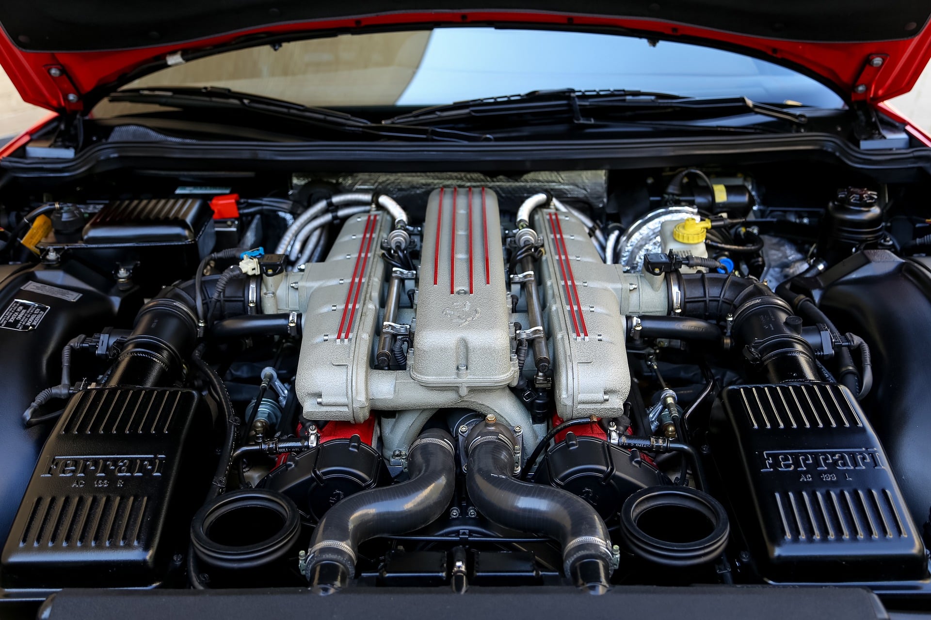 ferrari 2151243 1920