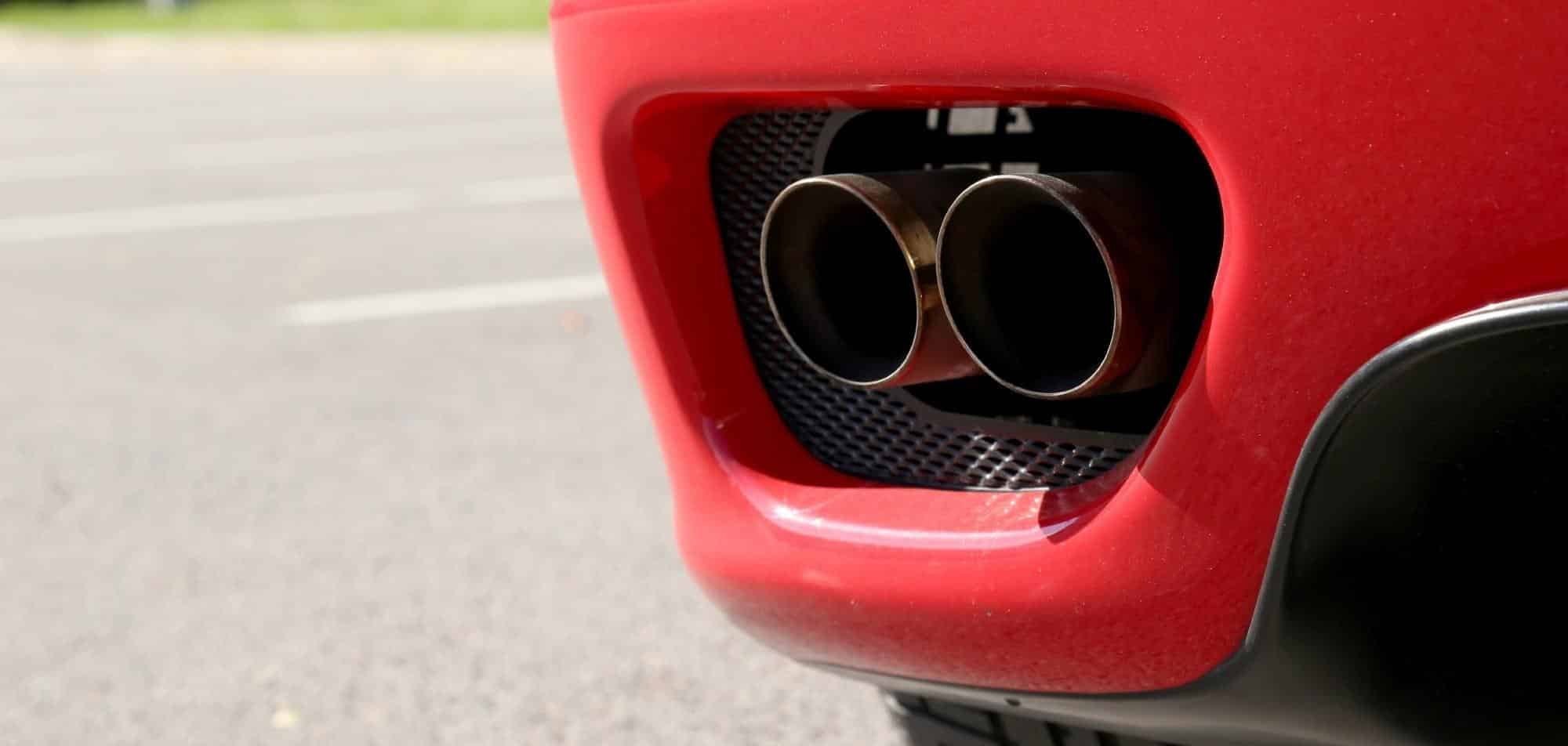 ¿Por qué hace ruido el tubo de escape? Causas y soluciones para eliminar el ruido del coche